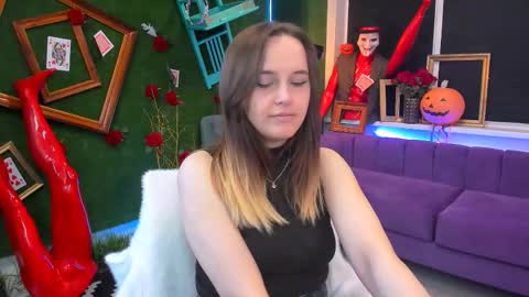 IreneBailey online show from 10/30/25, 09:33