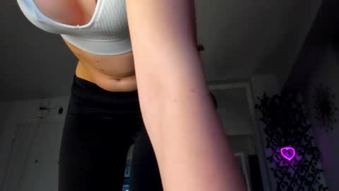 Ir s room online show from 02/21/25, 03:43