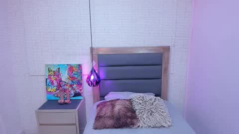  I R E N N E online show from 03/04/26, 12:44