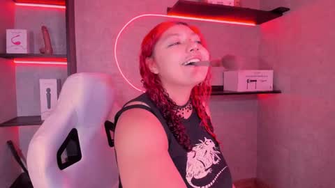 iriisfeitan online show from 11/19/25, 09:53