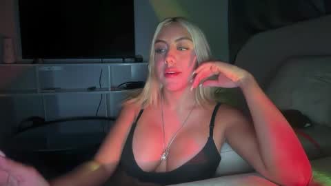 Snapshot of irinanovnahs chatting on 06/05/26, 06:52 Im Irina online show from 06/05/26, 06:52