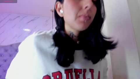 iris_77 online show from 10/12/25, 07:13