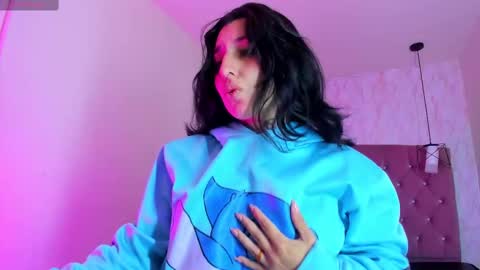 iris_77 online show from 11/16/25, 02:55