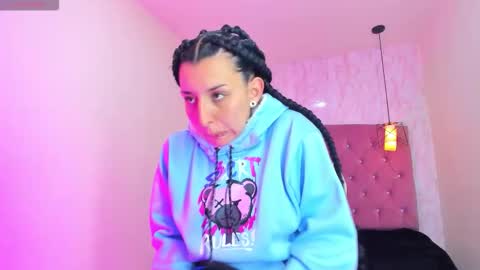 iris_77 online show from 11/27/25, 11:23