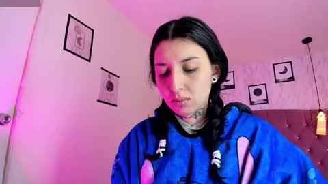 iris_77 online show from 01/13/26, 11:59