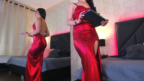 Snapshot of iris_bells chatting on 02/05/25, 12:20 Queen Iris online show from 02/05/25, 12:20