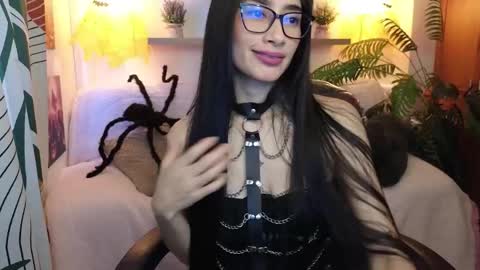 iris  online show from 10/21/25, 01:56