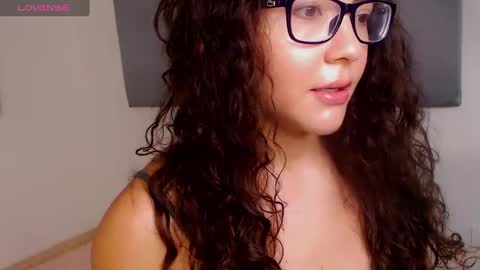 Snapshot of iris_caprice chatting on 01/16/25, 03:23 Instagram iris caprice online show from 01/16/25, 03:23