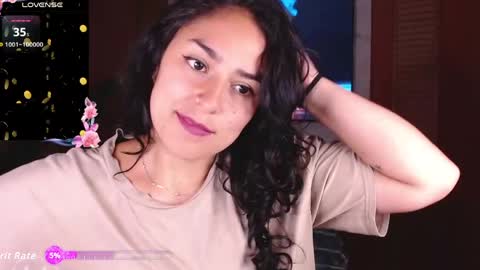 Snapshot of iris_colette chatting on 06/05/26, 02:18 iris_colette online show from 06/05/26, 02:18