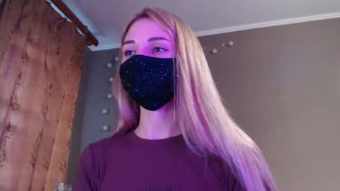 Lily online show from 09/23/25, 03:48