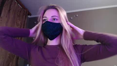 Lily online show from 10/29/25, 03:47