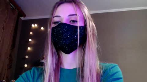 Lily online show from 01/05/26, 05:27