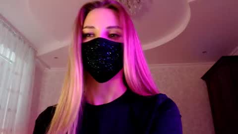 Snapshot of iris_lave chatting on 06/16/26, 05:59 Lily online show from 06/16/26, 05:59