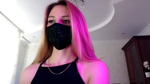 Snapshot of iris_lave chatting on 07/03/26, 03:18 Lily online show from 07/03/26, 03:18