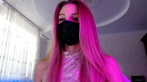 Snapshot of iris_lave chatting on 07/12/26, 04:42 Lily online show from 07/12/26, 04:42