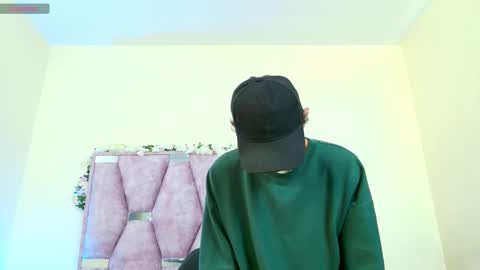 Iris online show from 12/15/25, 04:33