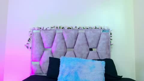 Iris online show from 04/20/26, 05:26