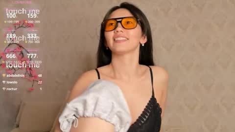 iris on cam online show from 10/02/25, 10:17