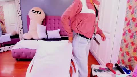 Iris online show from 01/14/25, 10:27