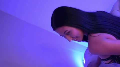 Iris online show from 02/23/25, 06:45