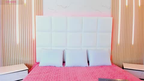 Iris online show from 10/24/25, 04:42