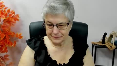 I R I S online show from 09/16/25, 06:14