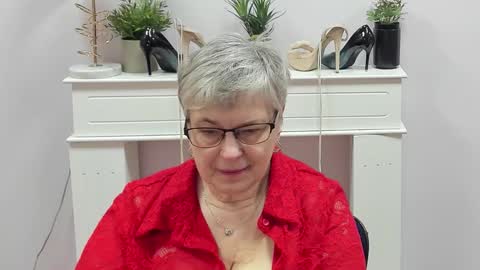 I R I S online show from 03/06/26, 07:05