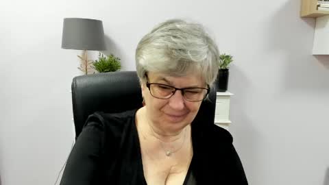Snapshot of iris_xdesire chatting on 05/06/26, 06:19 I R I S online show from 05/06/26, 06:19