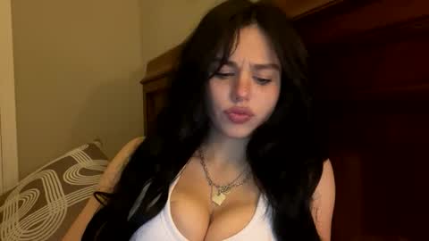 Snapshot of irisbabyyyyyyy chatting on 04/25/26, 03:42 irisbabyyyyyyy online show from 04/25/26, 03:42