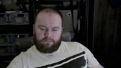 twitter theirishman205 online show from 12/24/24, 04:08