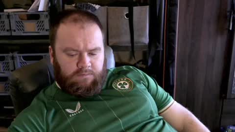 twitter theirishman205 online show from 01/07/25, 03:54