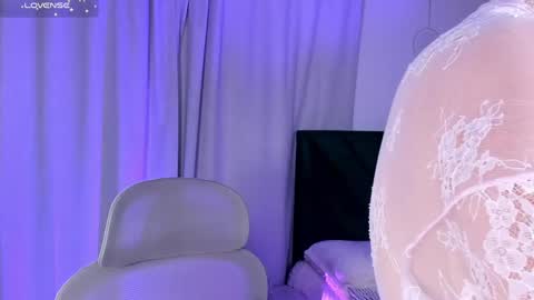 Iris Moira  online show from 04/17/26, 11:24