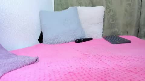 Snapshot of iriss_25 chatting on 02/23/25, 03:51 iris online show from 02/23/25, 03:51