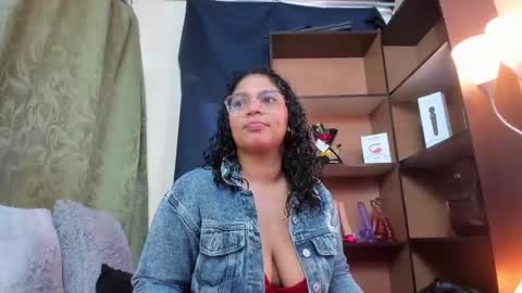 Snapshot of iriss_25 chatting on 03/12/25, 12:04 iris online show from 03/12/25, 12:04