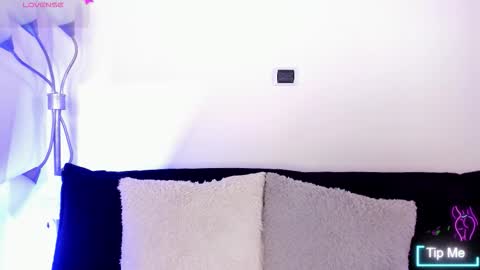 Snapshot of iriss_25 chatting on 09/12/25, 11:32 iris online show from 09/12/25, 11:32