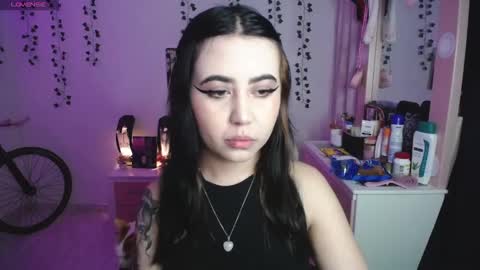 Snapshot of iriss_sky chatting on 01/18/26, 07:34 Iris online show from 01/18/26, 07:34