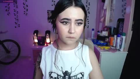 Snapshot of iriss_sky chatting on 01/19/26, 04:27 Iris online show from 01/19/26, 04:27