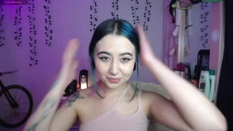 Snapshot of iriss_sky chatting on 04/20/26, 02:47 Iris online show from 04/20/26, 02:47