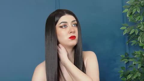 irissbell online show from 12/16/25, 08:41