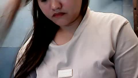 Snapshot of irisshinn chatting on 07/12/26, 07:27 irisshinn online show from 07/12/26, 07:27
