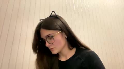 irisss31 online show from 12/16/24, 06:16