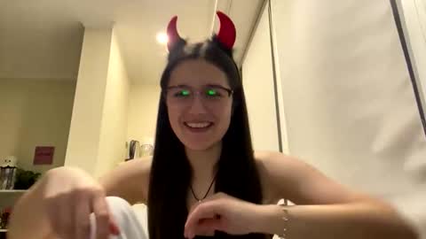 Snapshot of irisss31 chatting on 05/08/26, 06:24 irisss31 online show from 05/08/26, 06:24
