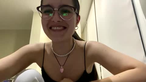 Snapshot of irisss31 chatting on 05/25/26, 07:09 irisss31 online show from 05/25/26, 07:09