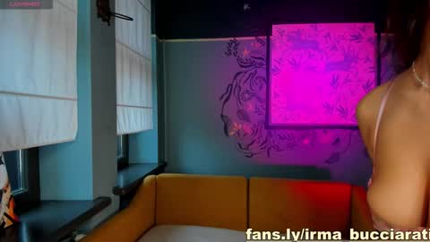 irma_bucciarati online show from 10/15/25, 08:14