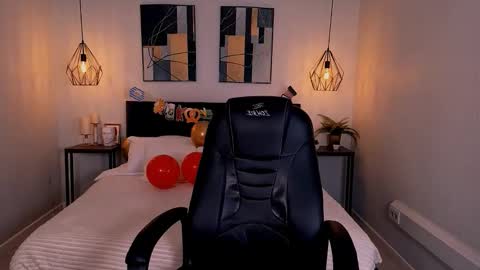 Snapshot of irma_dust chatting on 09/22/25, 02:30 IRMA FOLLOW ME online show from 09/22/25, 02:30