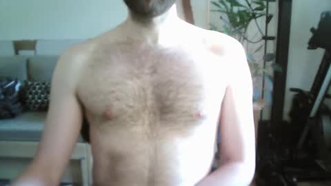 Snapshot of irndke chatting on 12/19/25, 07:37 Irndke online show from 12/19/25, 07:37
