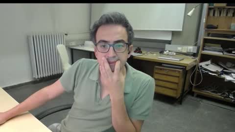 Snapshot of ironchrome chatting on 09/29/25, 04:06 IronChrome online show from 09/29/25, 04:06