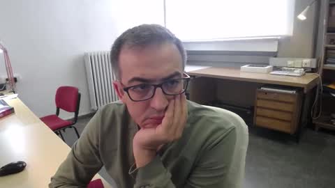 Snapshot of ironchrome chatting on 10/20/25, 09:32 IronChrome online show from 10/20/25, 09:32