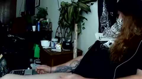 Snapshot of ironfoxx064 chatting on 10/19/25, 08:53 ironfoxx064 online show from 10/19/25, 08:53