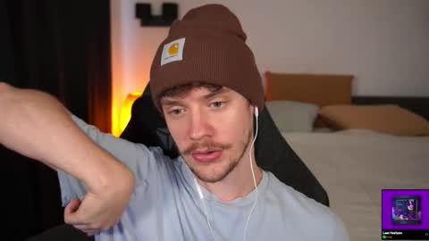 Sam online show from 09/22/25, 01:24